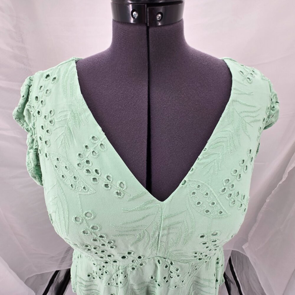 630-18 Torrid Mint Green Eyelet Ruffle Sleeve Babydoll Top Size 1 (16/18) - Picture 3 of 12